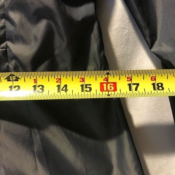 Katherine Barclay mid length raincoat size SP.   RB2 - Picture 5 of 10